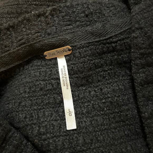 Free People Heart It Laces Black Sweater Size Large Oversize V-Neck Tunic Top - Picture 3 of 5